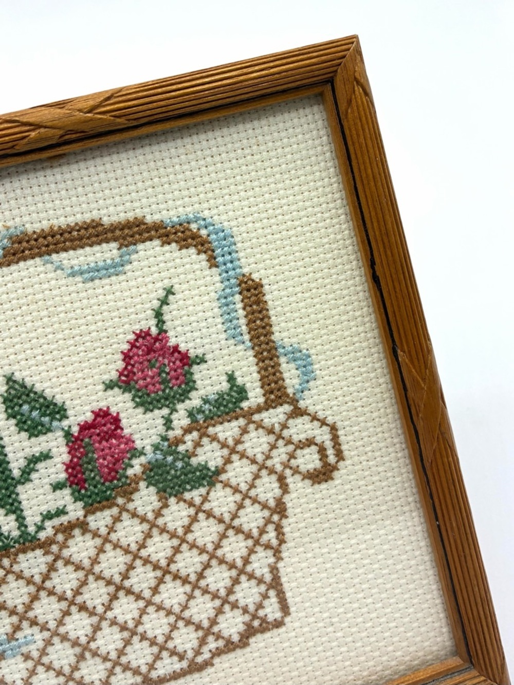 Vintage Floral Needlepoint Framed Art Cottage Farmhouse Decor - Picture 6 of 8